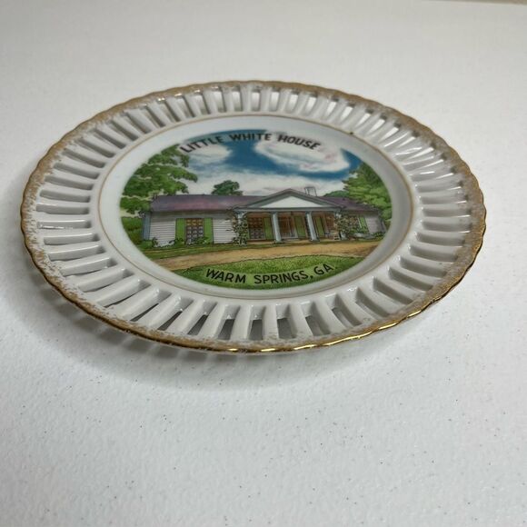Vintage Little White House Gold Trim Ceramic Decorative Plate Warm Springs GA - Picture 5 of 7